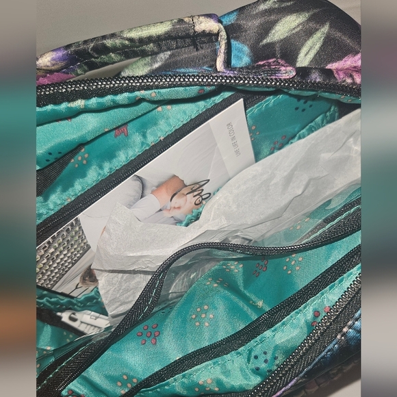 New LUG Ranger Bloom Floral Crossbody Bag Purse Medium - Picture 5 of 5